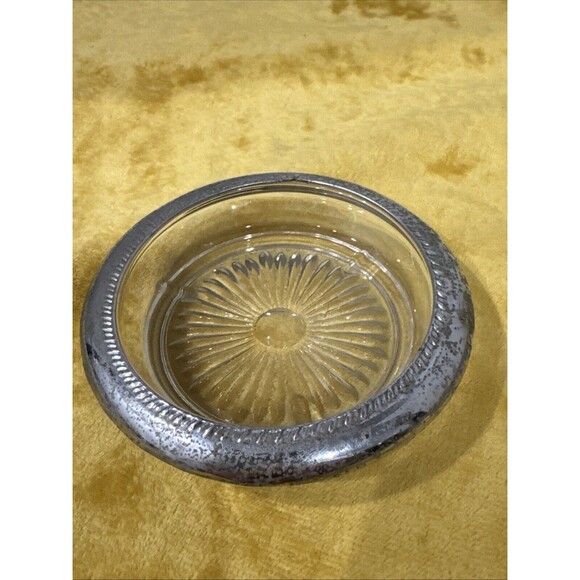 Set of 2 Glass Drink Coasters with Silverplated Trim - Picture 6 of 7